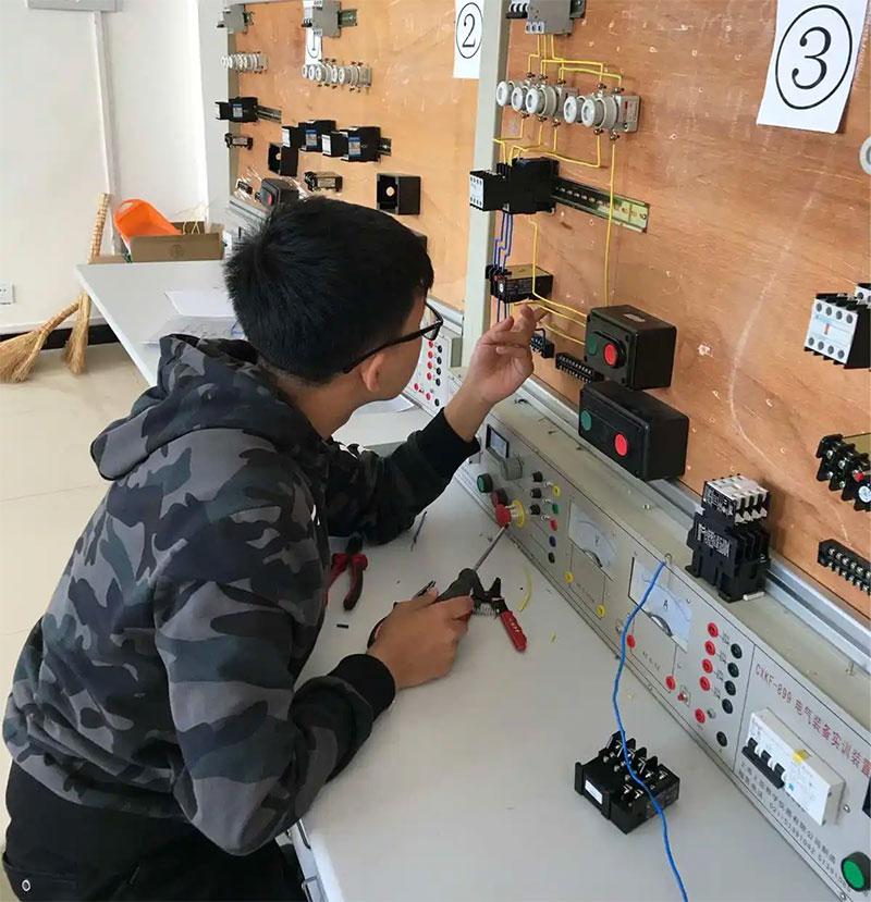 對電工一竅不通先學啥?我想學電工從零開始怎么學? 對電工一竅不通先學啥?我想學電工從零開始怎么學?